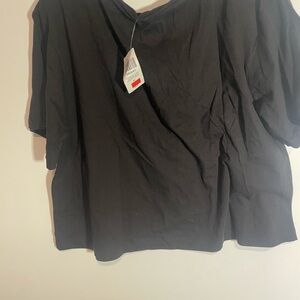 Hot Topic Black Short Sleeve Tee